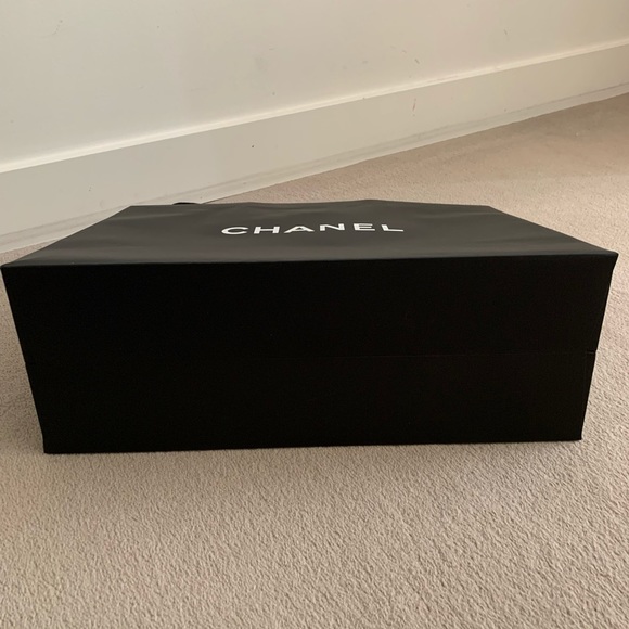 CHANEL Shopping Bag - NEW - Picture 6 of 7